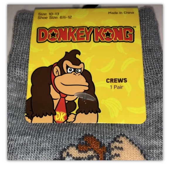 Donkey Kong Crew Socks 1 Pair Men 6.5-12 Gray Yellow Gamer Nintendo 8 Bit Mario - Picture 3 of 10